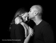 amazing-chicagoland-black-and-white-newborn-family-photographer